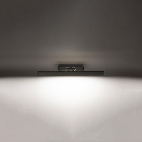 Lampada da parete Gallery finitura galvanica nichel accesa