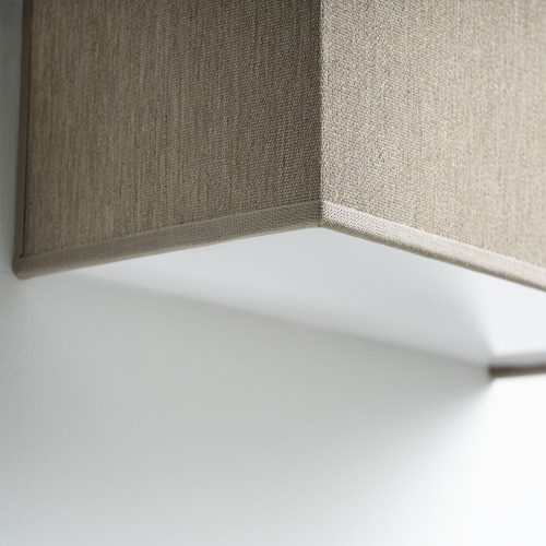 Lampada da parete Jamie dettaglio paralume beige e diffusore luce