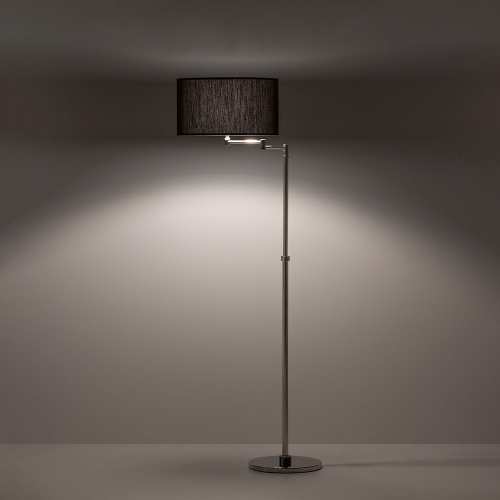 Lampada da terra William paralume nero accesa