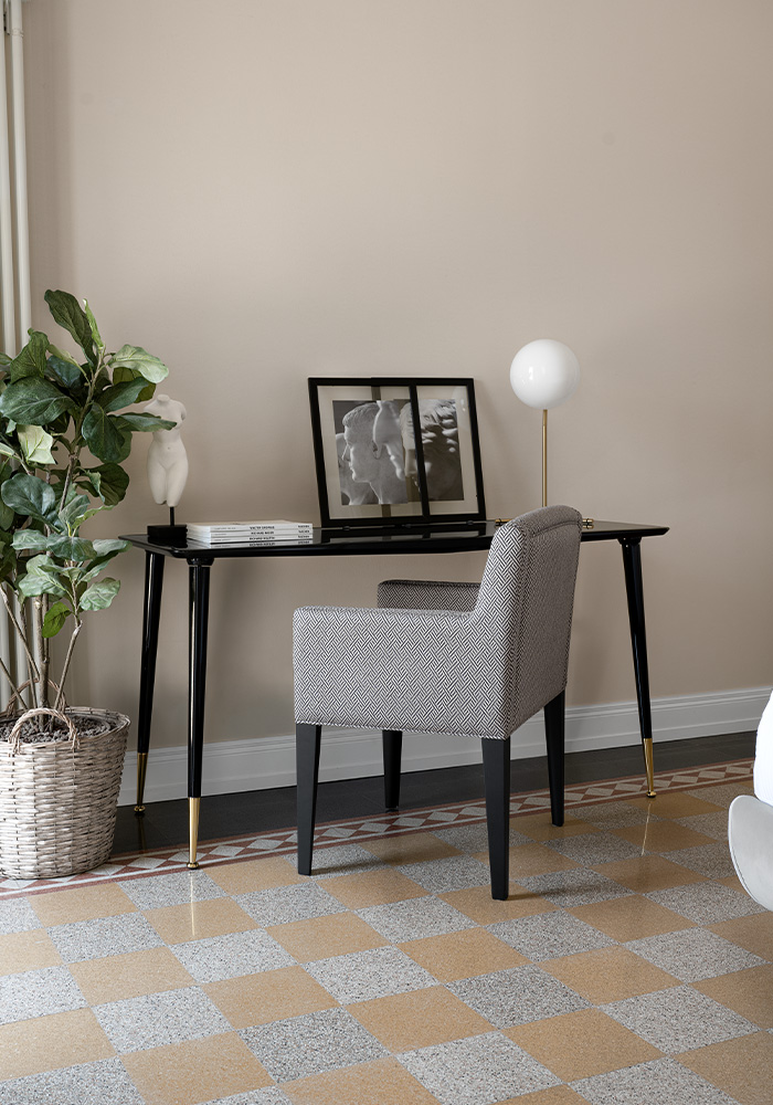 Furniture residential project for residences in Bologna night Portrait desk