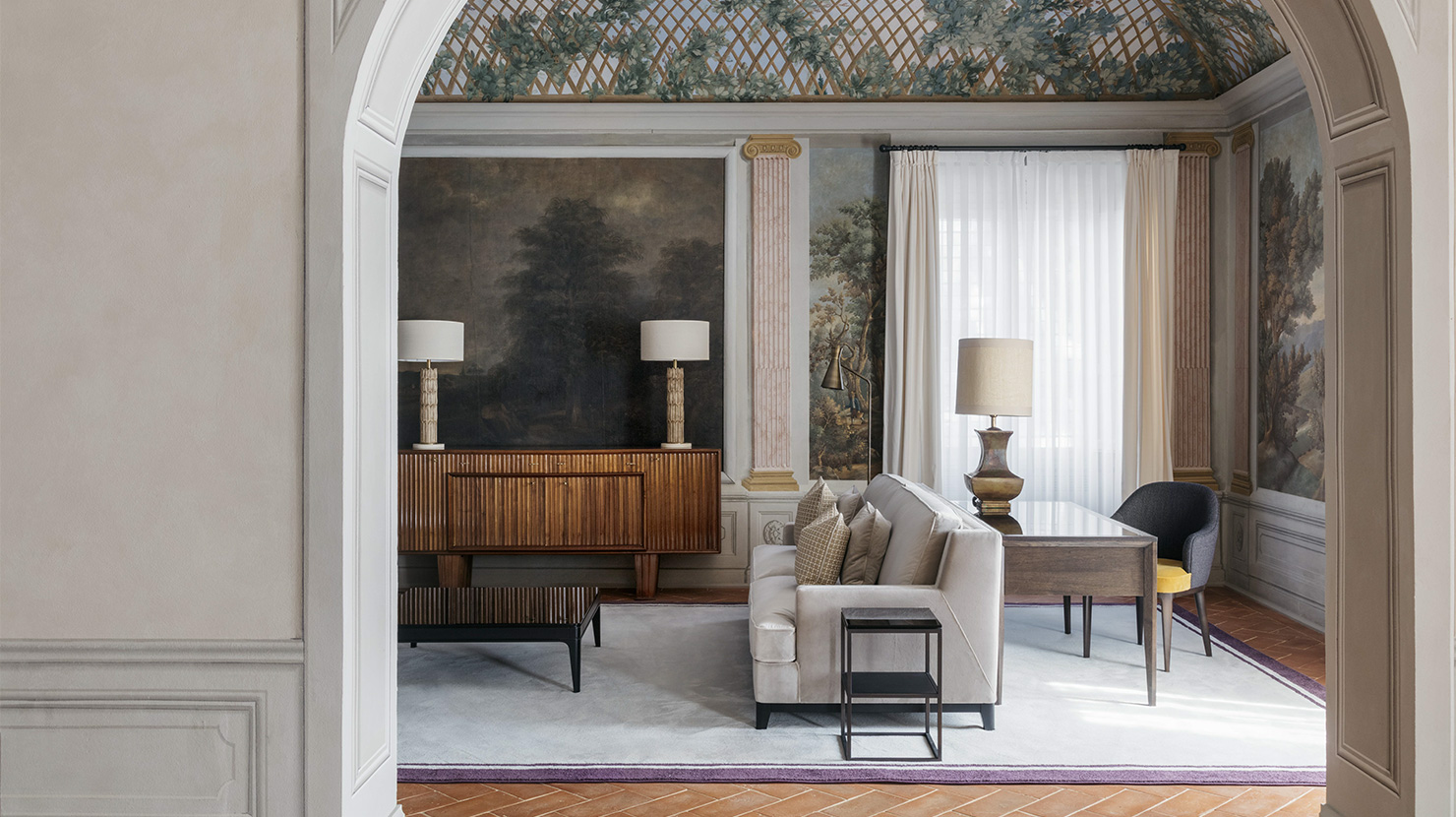 Progetto di arredamento Villa Bibbiani zona living divano Ritz
