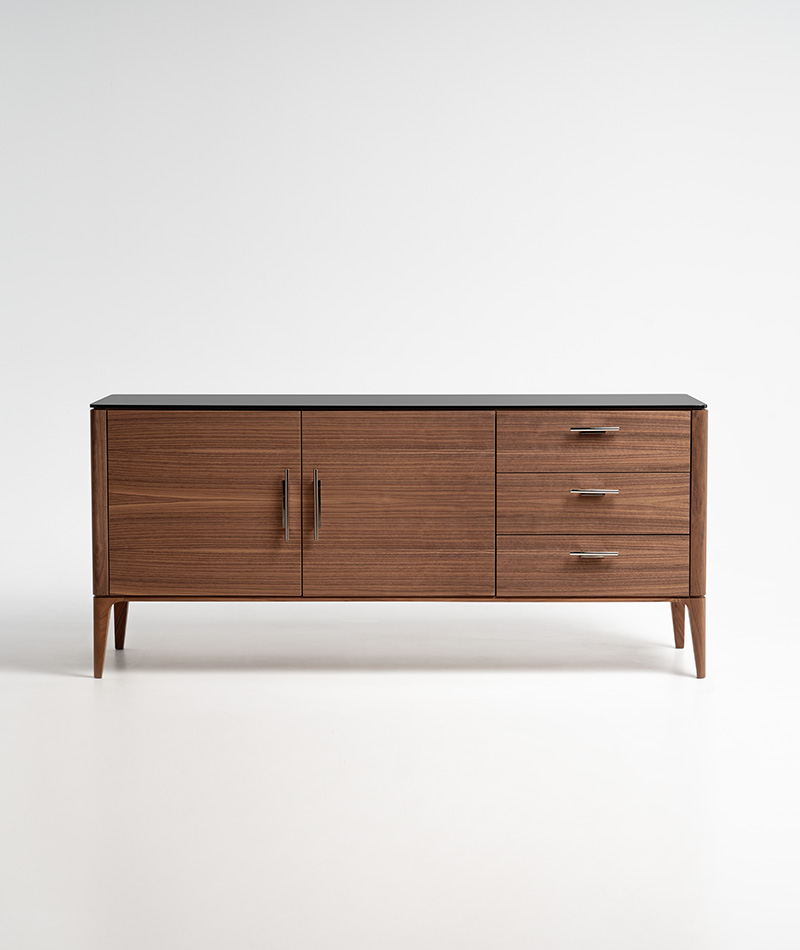 Warm tones Lungarno sideboard in Canaletto wood