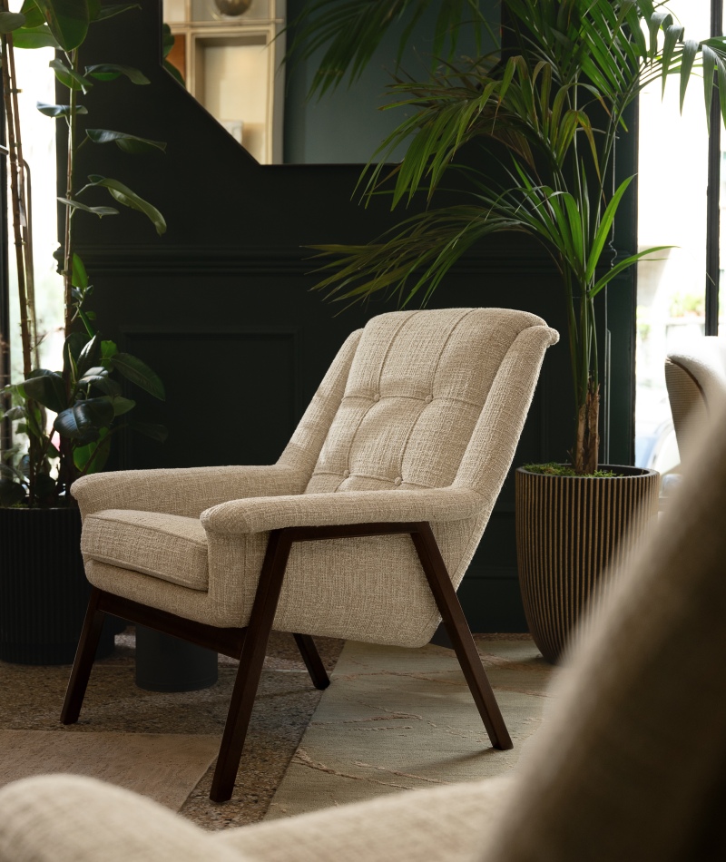 Victoria armchair Milan showroom il salotto ritrovato