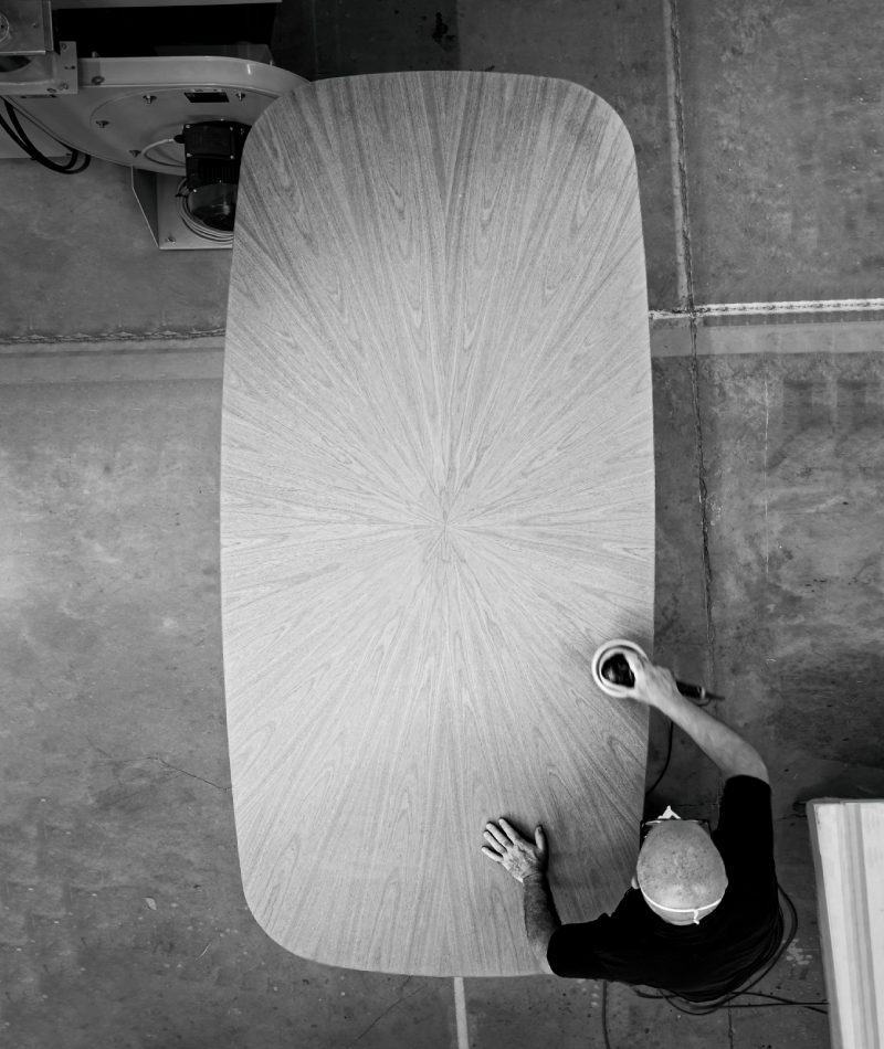 Produzione tavolo Temavento in legno
